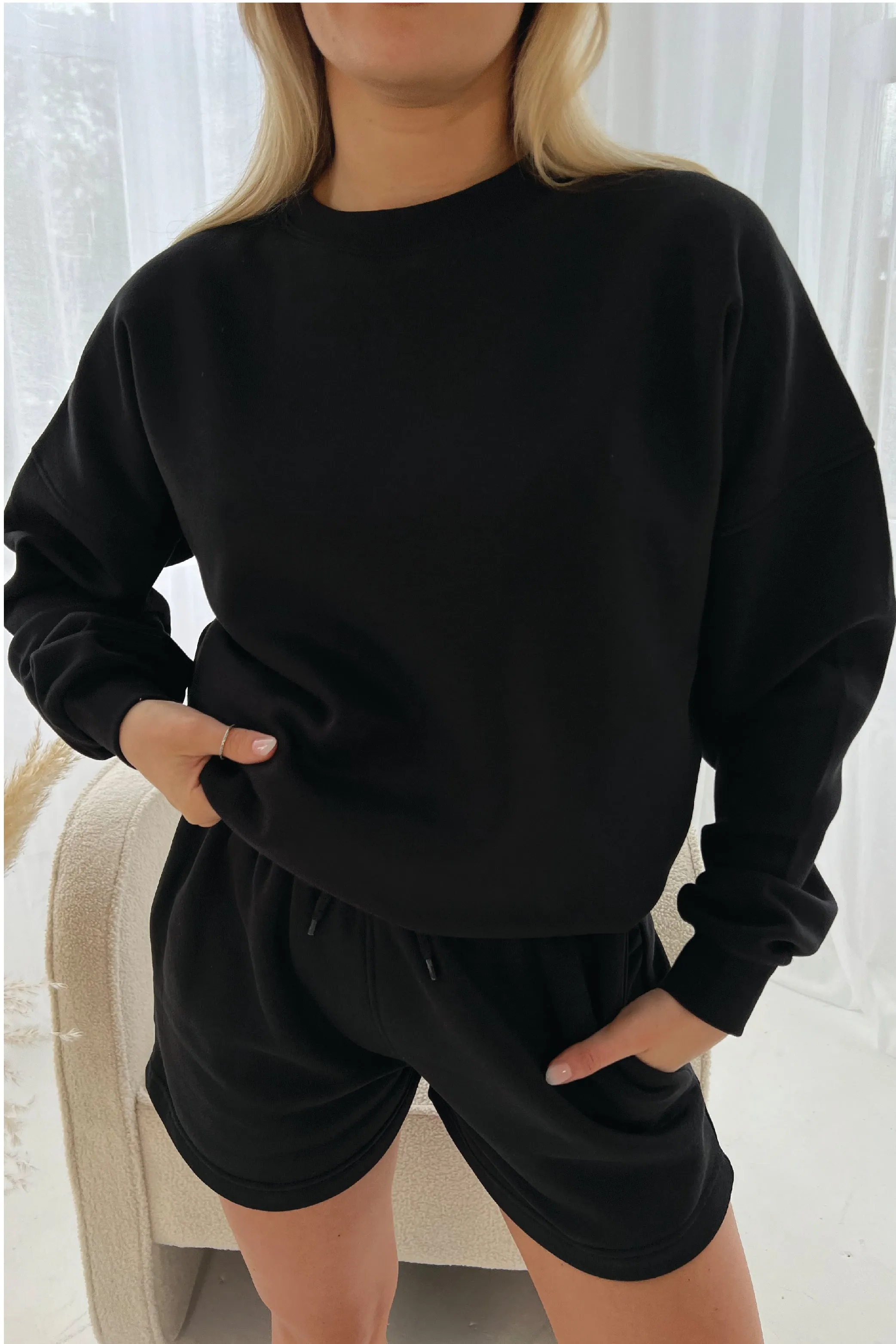 Glamify Premium essential relaxed black sweatshirt