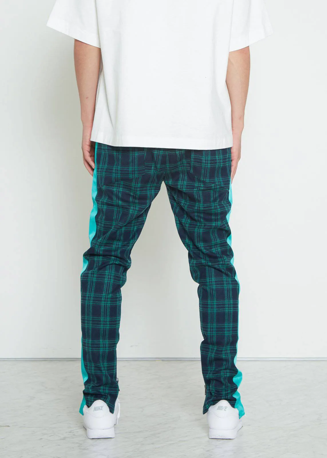 Konus Men's Plaid Pants in Green