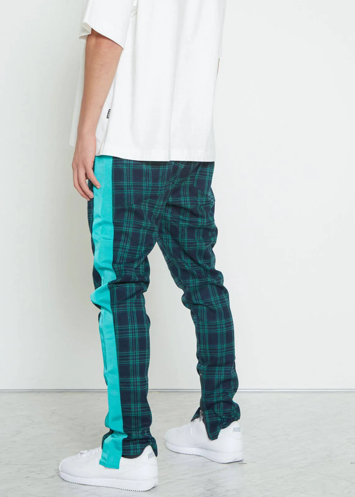 Konus Men's Plaid Pants in Green