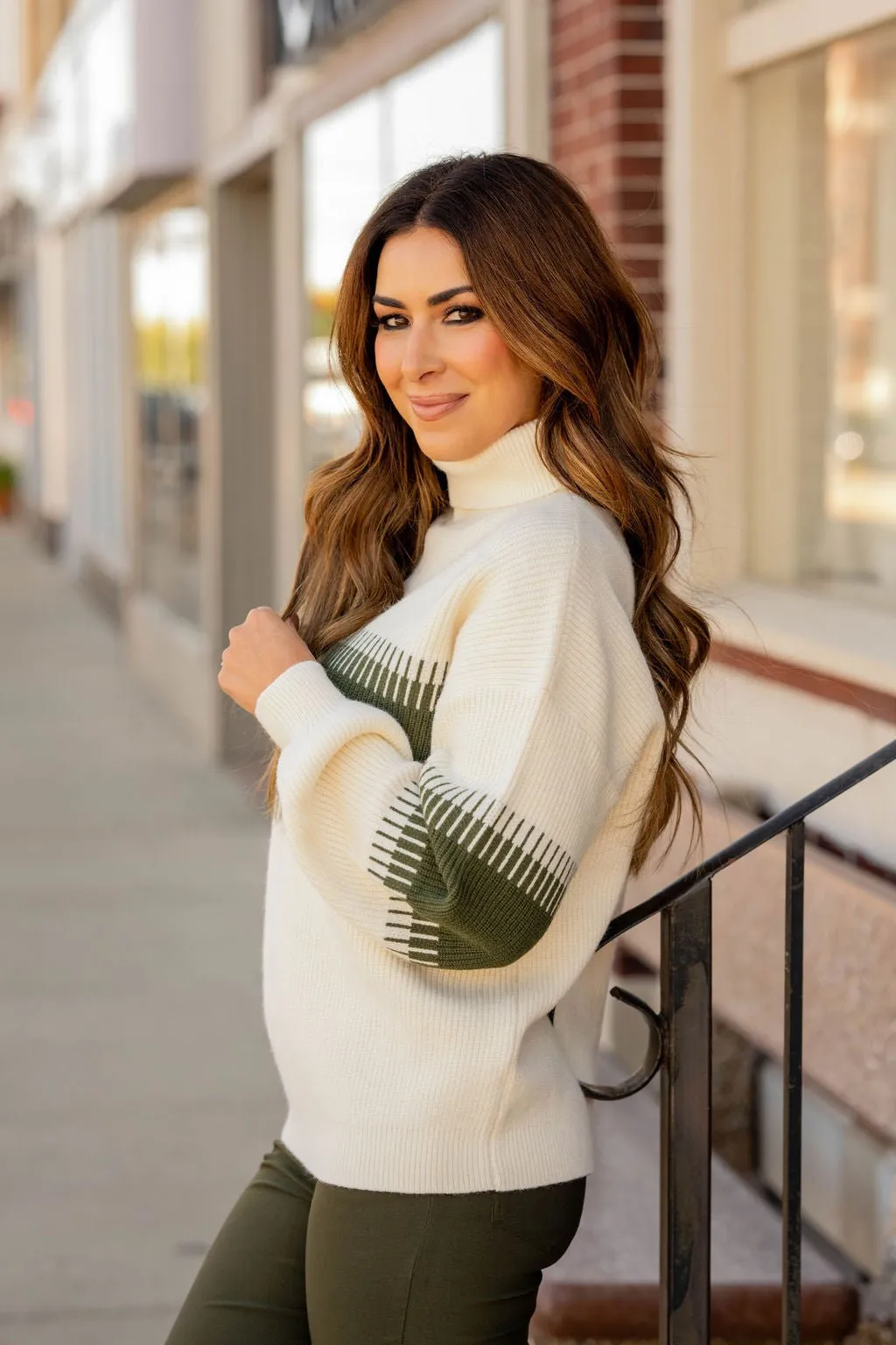 Lined Stripe Relaxed Sleeve Turtleneck Sweater